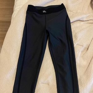 Alo leggings. Slightly damaged